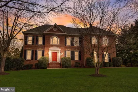 1209 Tottenham Ct, Reston, VA 20194