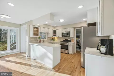 6010 Greeley Blvd, Springfield, VA 22152 photo 13