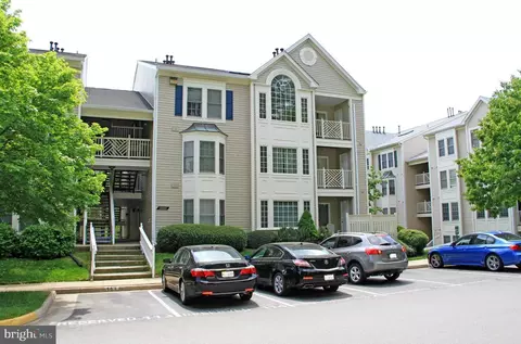 12233 Fairfield House Dr #210B, Fairfax, VA 22033