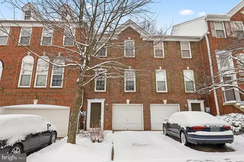 4036 Timber Oak Trl, Fairfax, VA 22033
