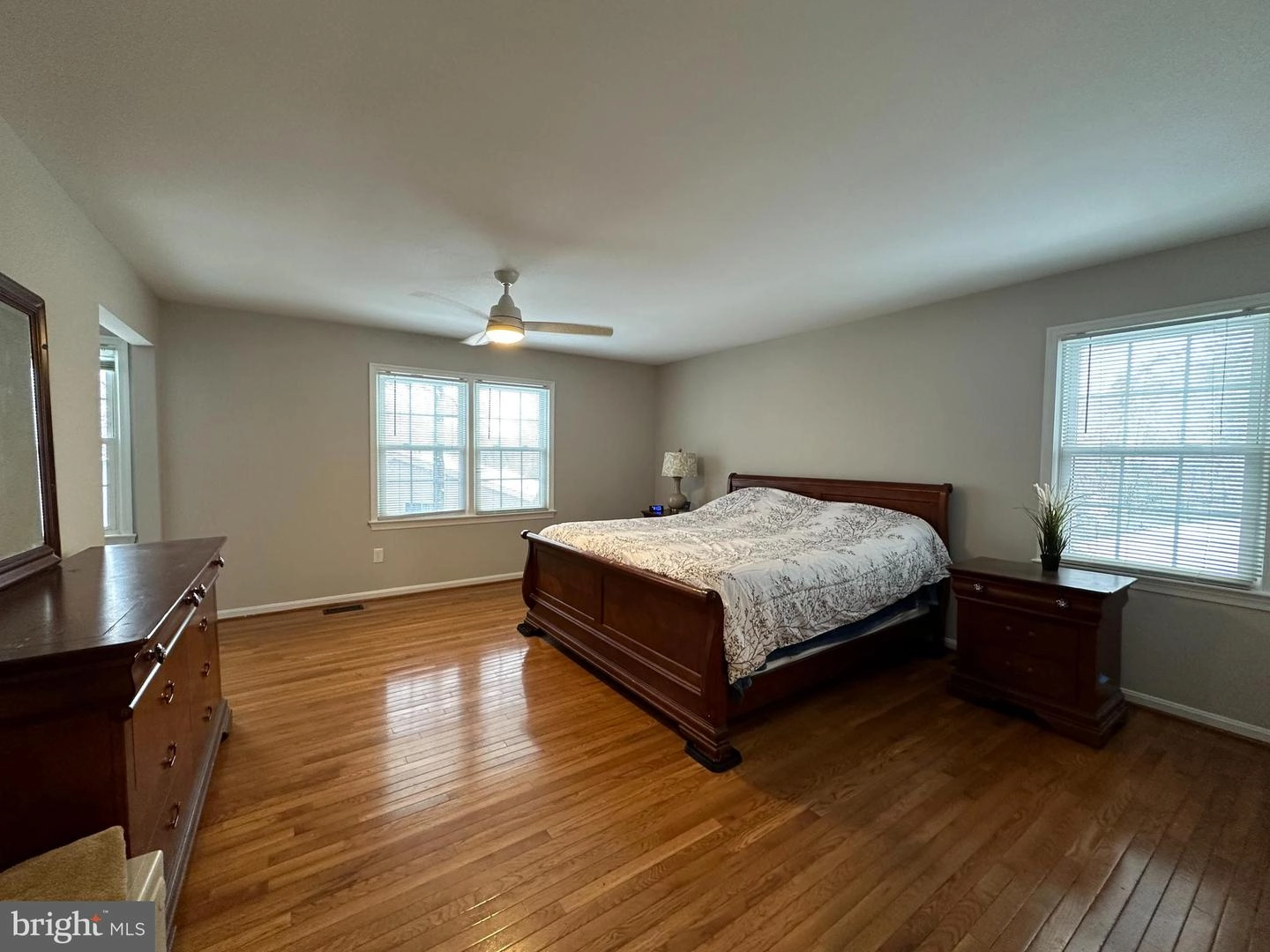 7796 Tangier Dr, Springfield, VA 22153 photo 4