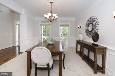 Dining - 9307 Castle Hill Rd, Springfield, VA 22153 photo 1 of 5