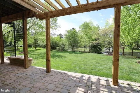 Exterior - 9307 Castle Hill Rd, Springfield, VA 22153 photo 15 of 18