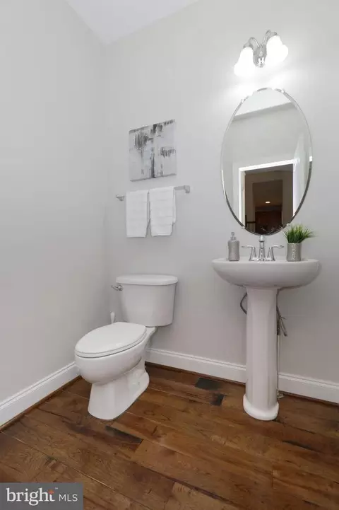 Bath - 9307 Castle Hill Rd, Springfield, VA 22153 photo 1 of 14
