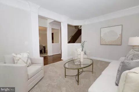 Living - 9307 Castle Hill Rd, Springfield, VA 22153 photo 3 of 10