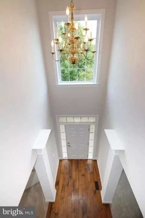 Entry Way - 9307 Castle Hill Rd, Springfield, VA 22153 photo 3 of 7
