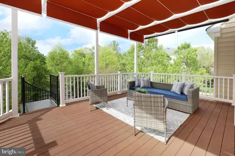 Exterior - 9307 Castle Hill Rd, Springfield, VA 22153 photo 6 of 18