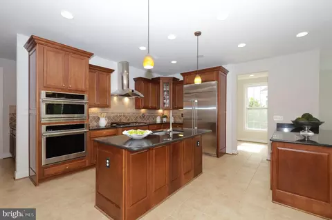 Kitchen - 9307 Castle Hill Rd, Springfield, VA 22153 photo 1 of 8