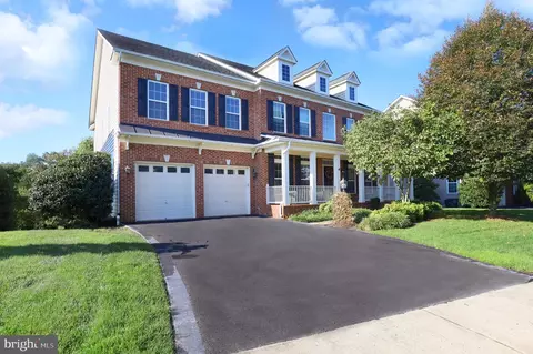 Exterior - 9307 Castle Hill Rd, Springfield, VA 22153 photo 2 of 18