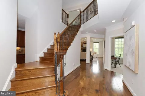 Entry Way - 9307 Castle Hill Rd, Springfield, VA 22153 photo 4 of 7