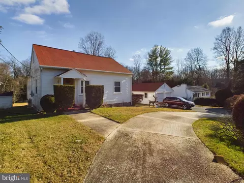 3005 Fairhill Rd, Fairfax, VA 22031