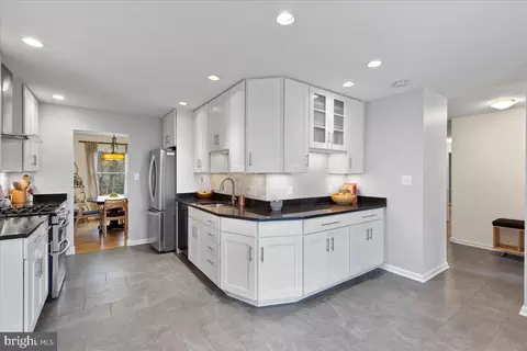 8604 Greeley Blvd, Springfield, VA 22152 photo 17
