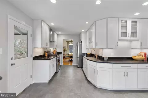 8604 Greeley Blvd, Springfield, VA 22152 photo 16