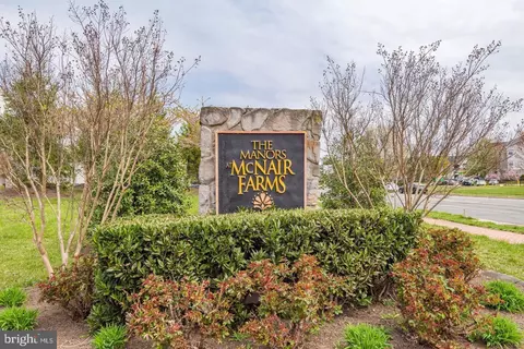 2492 Quick St #102, Herndon, VA 20171