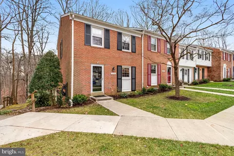7773 Tiverton Dr #7773, Springfield, VA 22152 photo 2