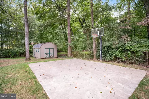 2512 Drexel St, Vienna, VA 22180 photo 61