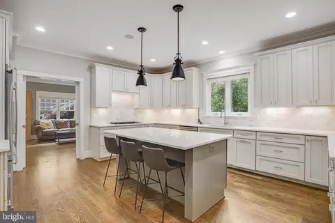 2512 Drexel St, Vienna, VA 22180 photo 20