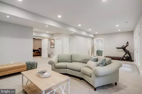2512 Drexel St, Vienna, VA 22180 photo 57
