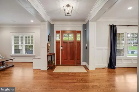 2512 Drexel St, Vienna, VA 22180 photo 6