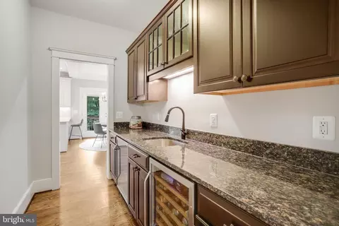 2512 Drexel St, Vienna, VA 22180 photo 12