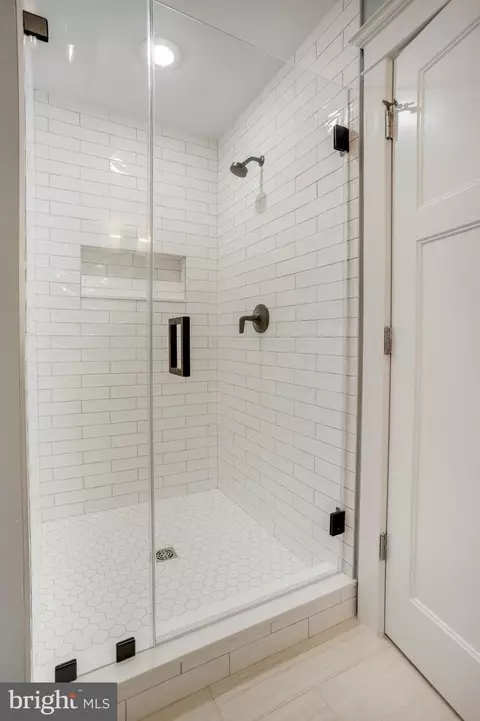 2512 Drexel St, Vienna, VA 22180 photo 51