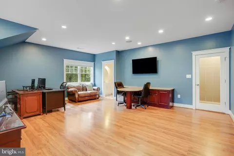 2512 Drexel St, Vienna, VA 22180 photo 45