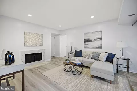 11731 Ledura Ct #202, Reston, VA 20191