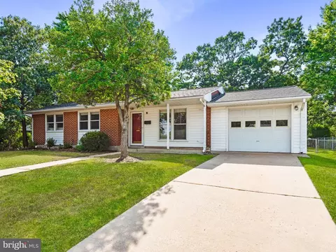 5904 La Vista Dr, Alexandria, VA 22310