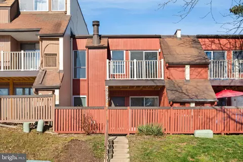 8062 Pantano Pl #3, Alexandria, VA 22309