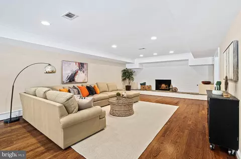 7652 Burford Dr, Mclean, VA 22102 photo 30