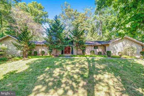 7652 Burford Dr, Mclean, VA 22102