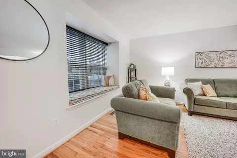 2111 Golf Course Dr, Reston, VA 20191 photo 5