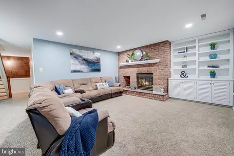 2111 Golf Course Dr, Reston, VA 20191 photo 22
