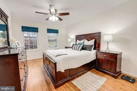 2111 Golf Course Dr, Reston, VA 20191 photo 14