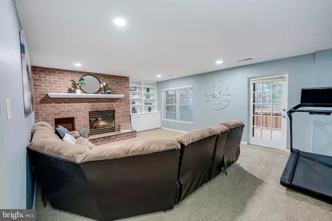 2111 Golf Course Dr, Reston, VA 20191 photo 25