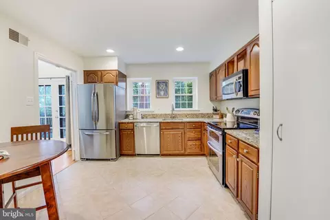 2111 Golf Course Dr, Reston, VA 20191 photo 11