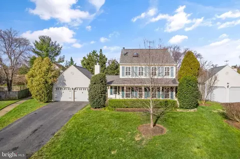 14536 Oak Cluster Dr, Centreville, VA 20120