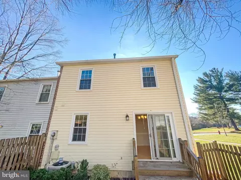 5492 Lighthouse Ln, Burke, VA 22015 photo 17