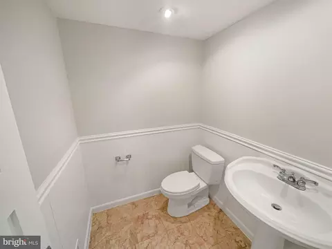 5492 Lighthouse Ln, Burke, VA 22015 photo 8