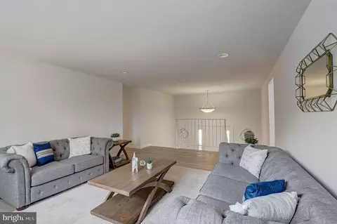 2901 Hideaway Rd, Fairfax, VA 22031 photo 6