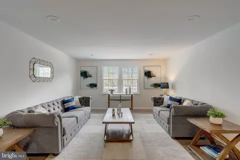 2901 Hideaway Rd, Fairfax, VA 22031 photo 4