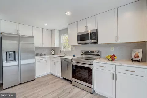 2901 Hideaway Rd, Fairfax, VA 22031 photo 11