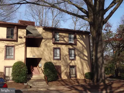 2237 Castle Rock Sq #1B, Reston, VA 20191