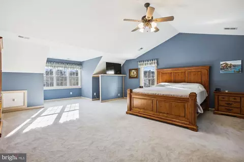 Bedroom - 2792 Dylan Schar Ct, Herndon, VA 20171 photo 2 of 13