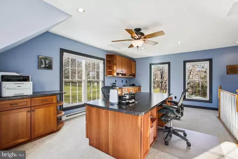 Kitchen - 2792 Dylan Schar Ct, Herndon, VA 20171 photo 6 of 7