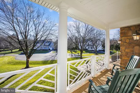 Exterior - 2792 Dylan Schar Ct, Herndon, VA 20171 photo 21 of 24