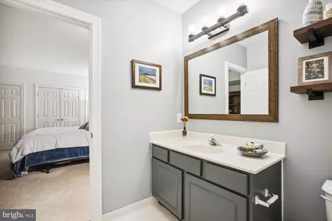 Bath - 2792 Dylan Schar Ct, Herndon, VA 20171 photo 7 of 8