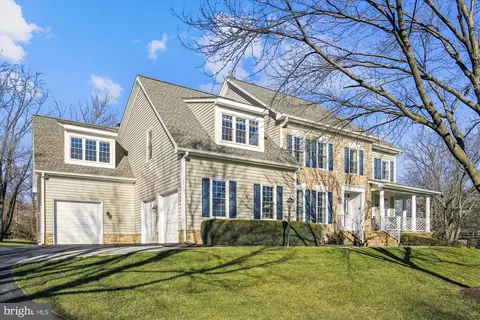 2792 Dylan Schar Ct, Herndon, VA 20171
