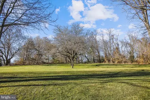View/Area - 2792 Dylan Schar Ct, Herndon, VA 20171 photo 2 of 5