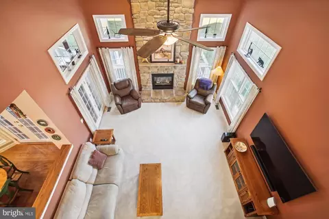 Living - 2792 Dylan Schar Ct, Herndon, VA 20171 photo 8 of 11